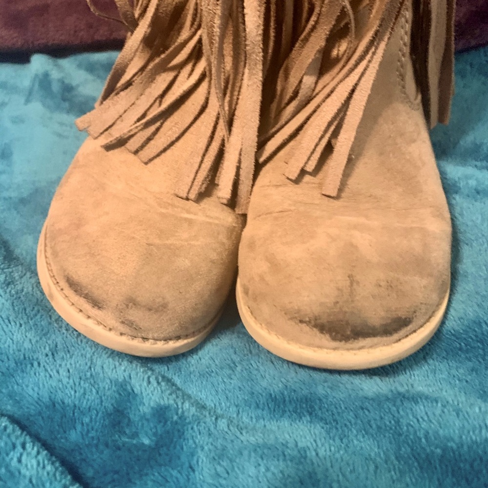 Justice tiered fringe boots
